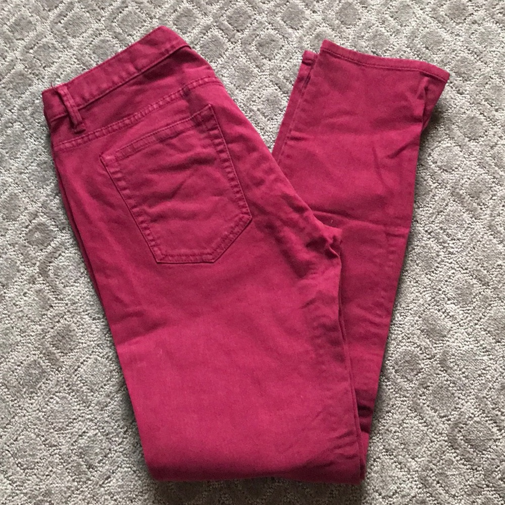 H&M men’s skinny maroon jeans. Size 29x32